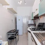 Apartament 10 Min Colosseum, Prenestinhome - Renovated 2024 Apartment, P Igneto , Self Check-in H24 Rzym