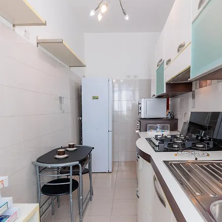 Apartamento 10 Min Colosseum, Prenestinhome - Renovated 2024 Apartment, P Igneto , Self Check-in H24 Roma