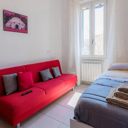 Apartament 10 Min Colosseum, Prenestinhome - Renovated 2024 Apartment, P Igneto , Self Check-in H24 Rzym