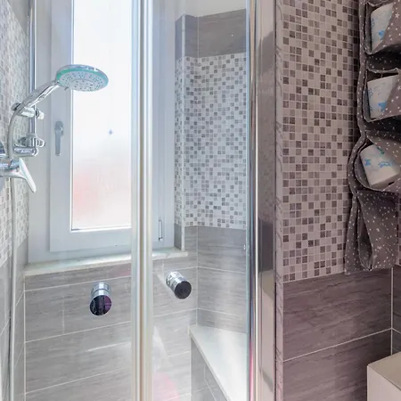 10 Min Colosseum, Prenestinhome - Renovated 2024 Apartment, P Igneto , Self Check-in H24 * Roma